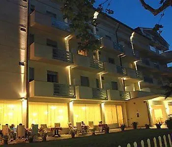 Hotel Roma Residenza Червия 3*,  Италия