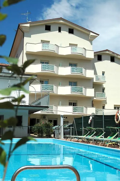 Hotel Roma Residenza Червия
