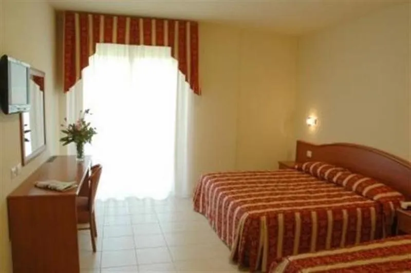Hotel Roma Residenza Червия